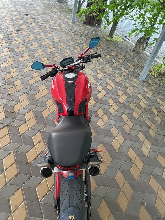 Продаю надёжный и стильный мотоцикл Ducati Monster 696, 2010 года