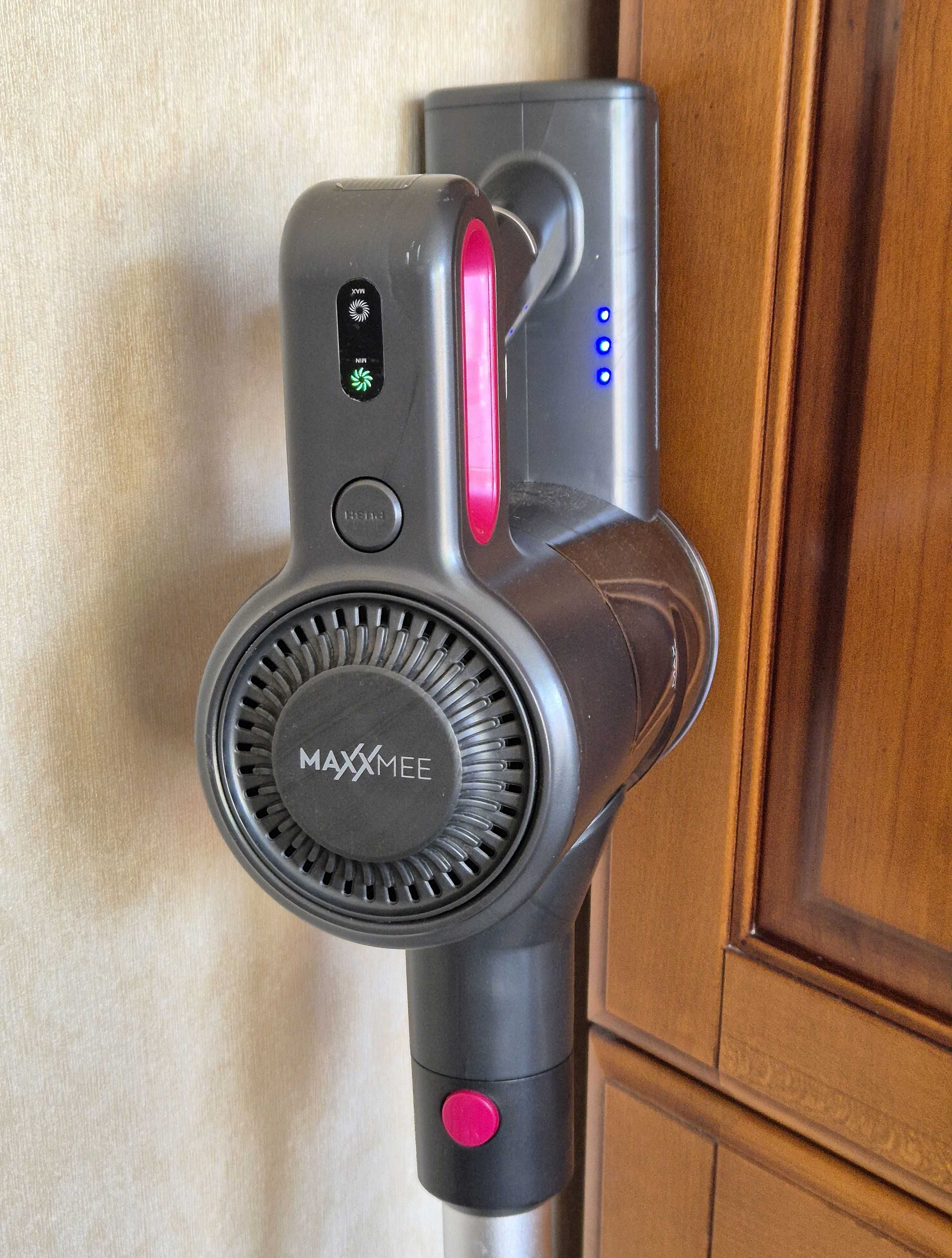 Odkurzacz pionowy bezprzewodowy Clenmaxx CBL-SV1606 oświetlenie LED
