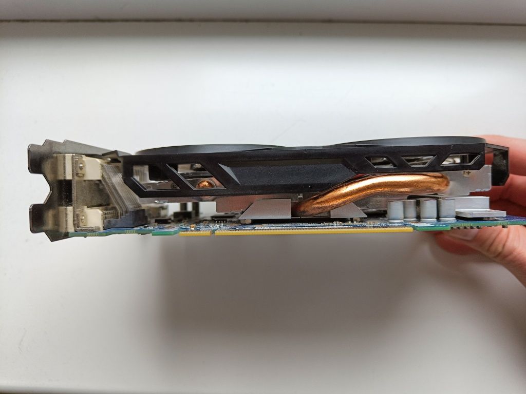 Відеокарта Nvidia Gigabyte GTX 660 Windforce 2GB