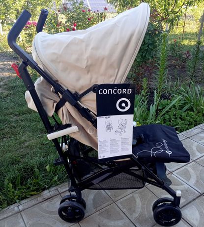 Детская прогулочная  коляска фирмы "Concord".