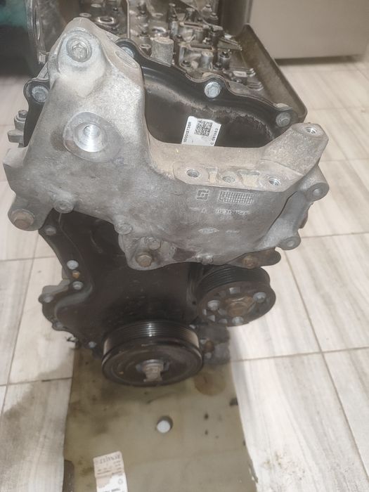 Słupek opel Vivaro 1.6