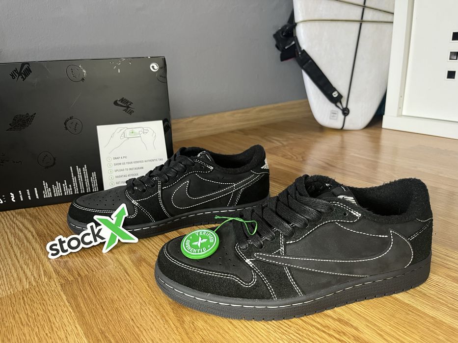 Jordan 1 Low Travis Scoot