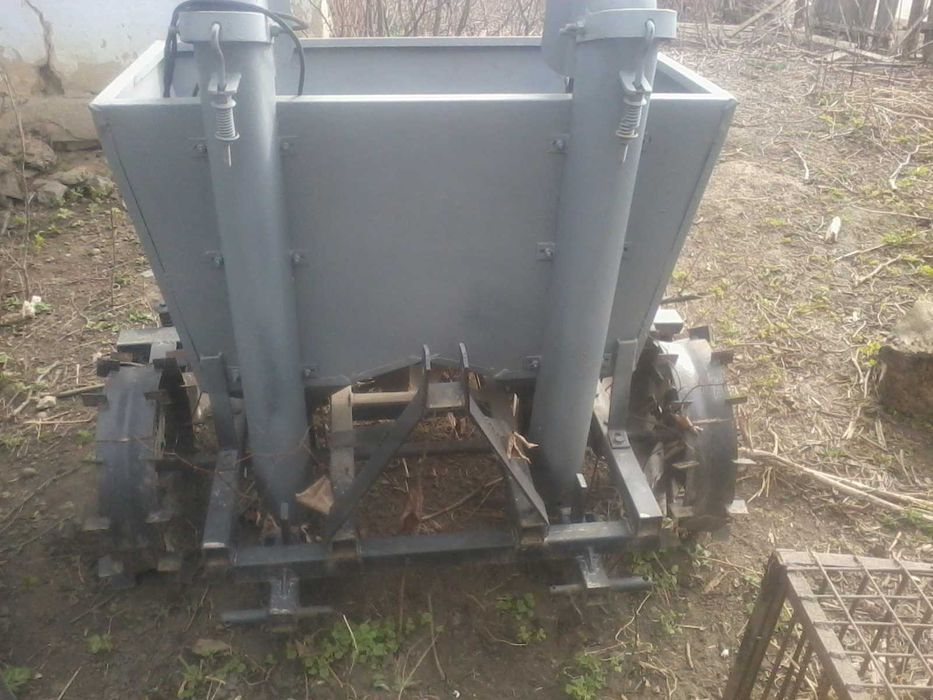 Трактор ДТЗ 244.4