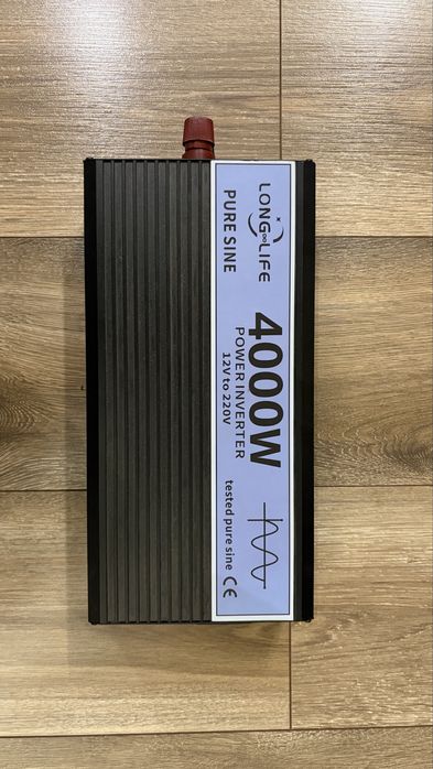 Інвертор/Инвертор  + Зарядний пристрій/Зарядное устройство