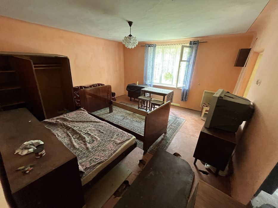 Продається будинок 100м.Крихівці.Комунікації.Центр.Школа.Садок.Місто