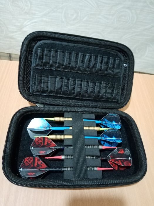 Dardos profissionais com bolsa e acessórios