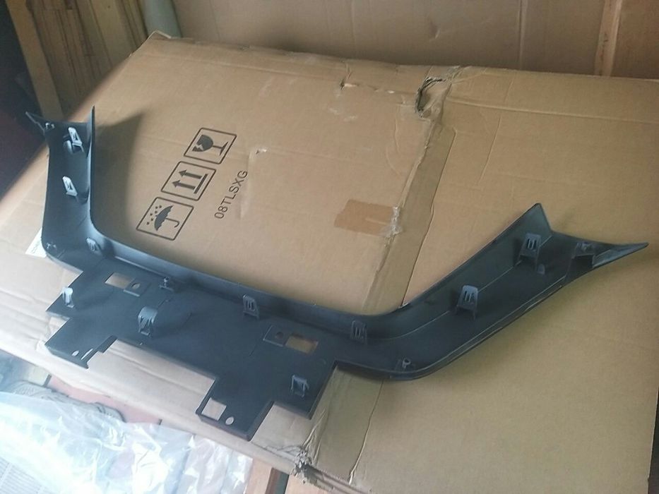 Птичка T32.  Nissan Rogue накладка бампера. Птиця Xtrail т32