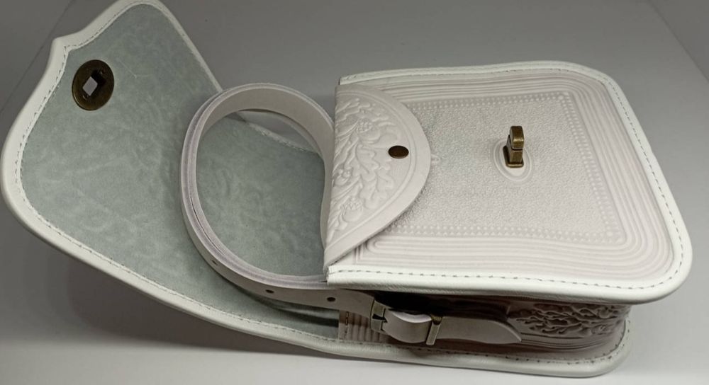 Сумка жіноча шкіряна