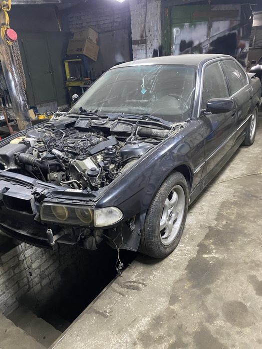 Продам автомобіль BMW E38, 740I, 3.0, акпп, читайте опис.