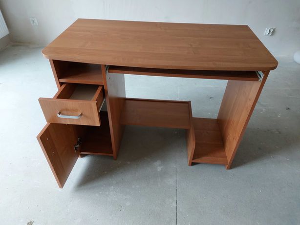 biurko w bardzo dobrym stanie