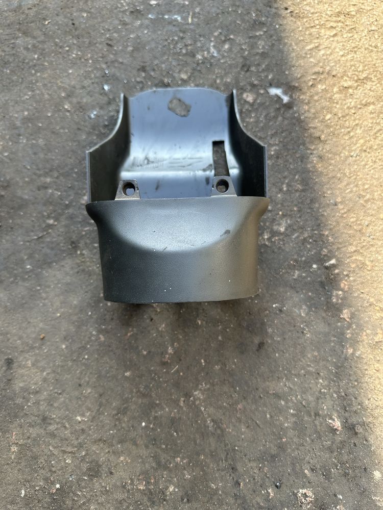 Кожух руля Mercedes Vito 639, Viano пластик подрулевой A6396881106