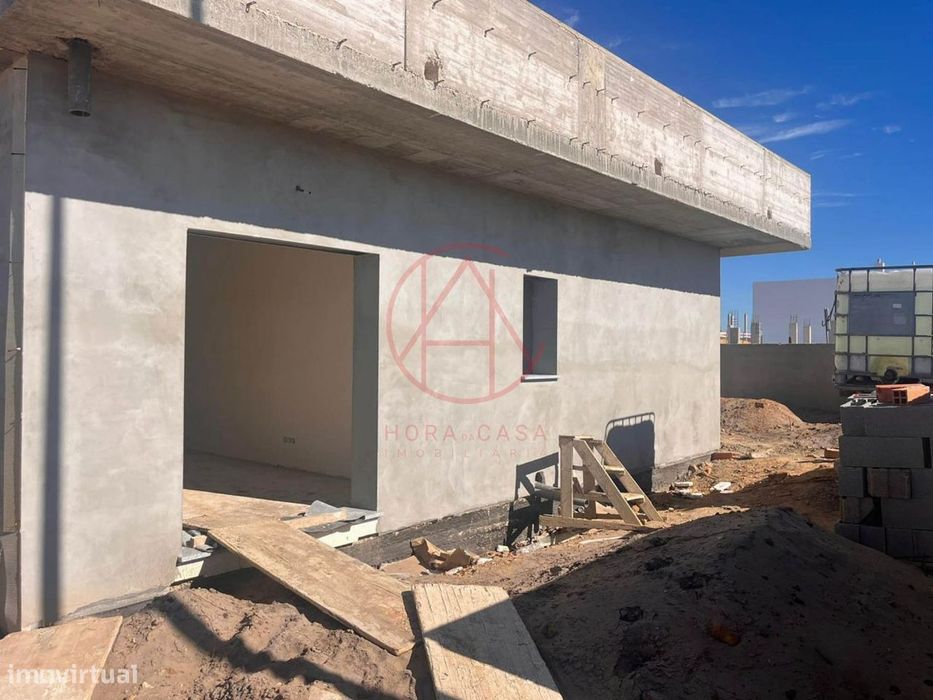 Moradia Térrea T4 Nova