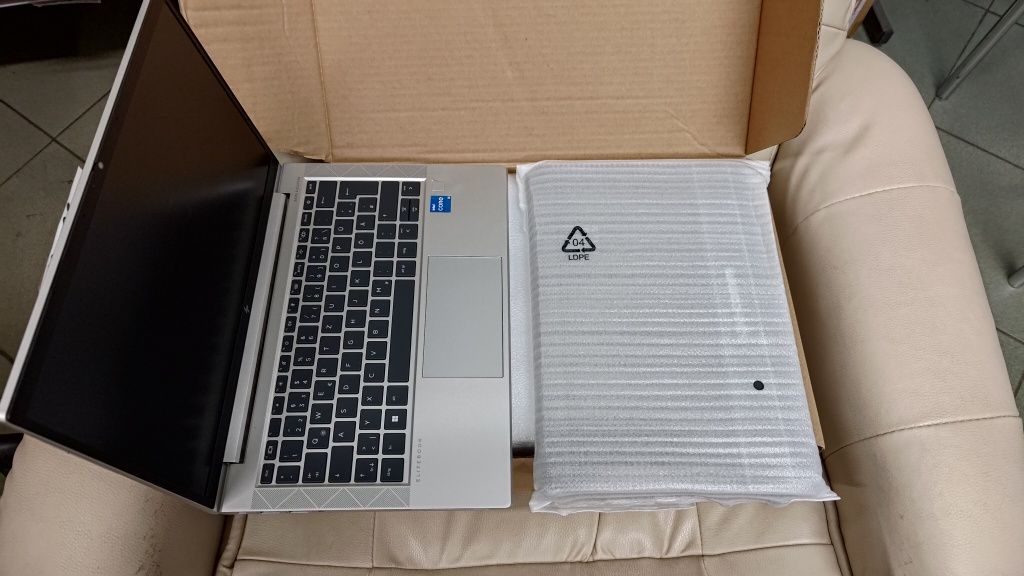 WINDBOX III Ultra - komputer przemysłowy - i5-1235U,RAM-16GB, 512 SSD