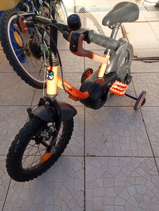 Bicicleta com roda 14