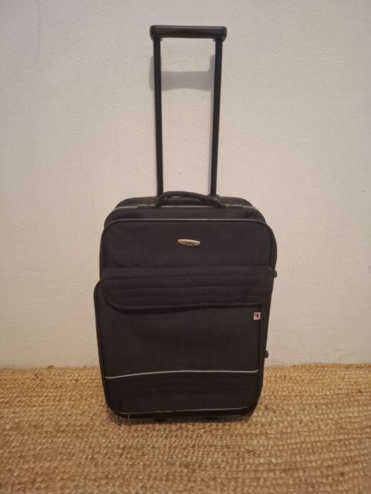 Mala viagem - Troley Gyl preta
48 x 35 x 17