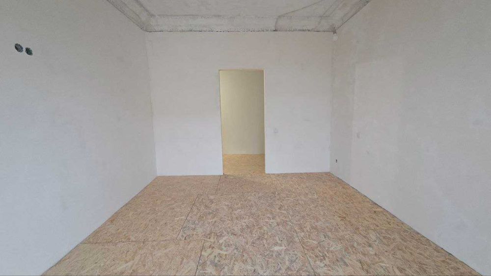 Продам 2 комнатна с СТАЛИНКУ с автономкой, центр, alm