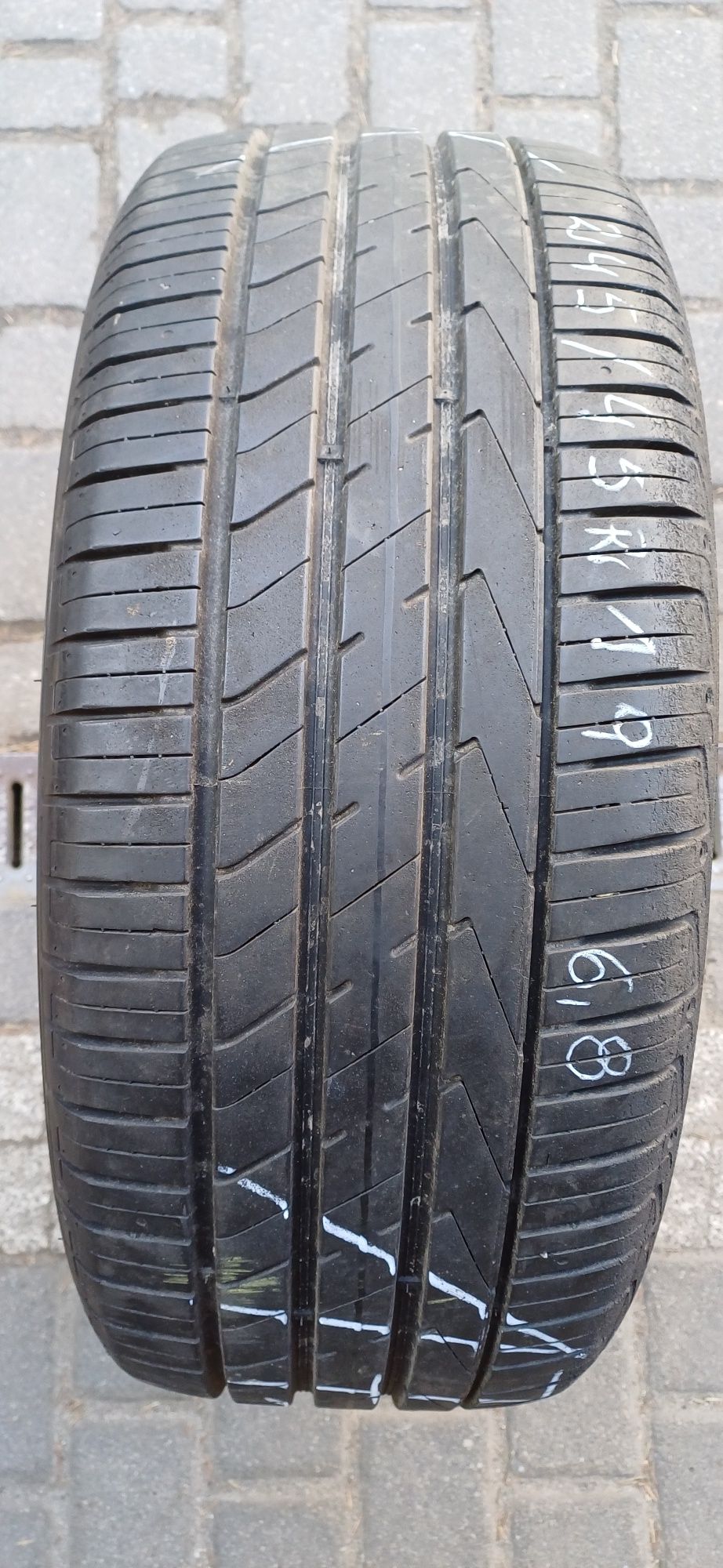 HANKOOK 245/45R19 98W , pojedyńcza opona letnia.