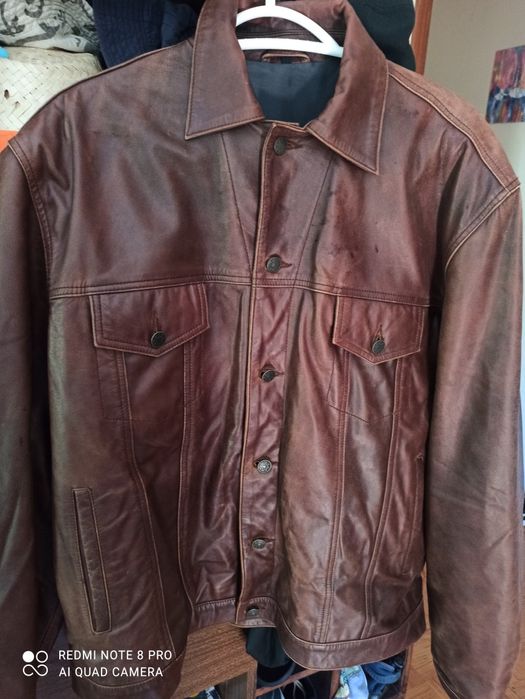 Casaco de homem em pele