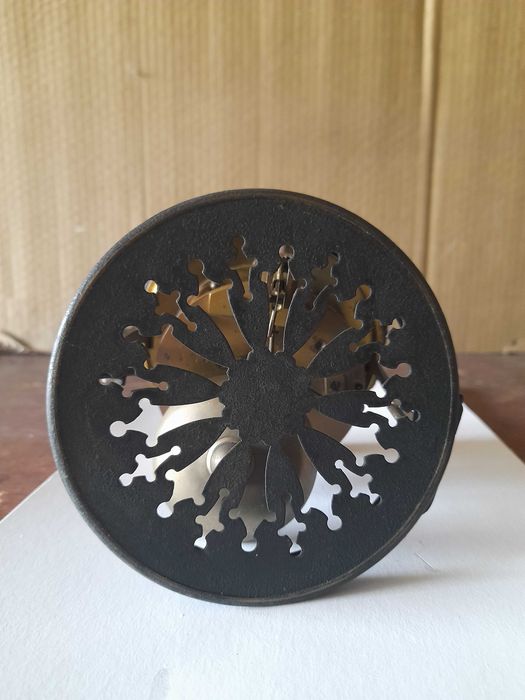 Mechanizm do zabytkowego francuzkiego zegara