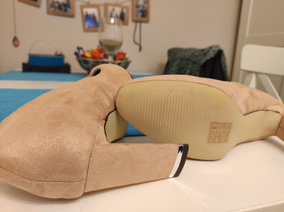 Buty czółenka rozmiar 37 VICES