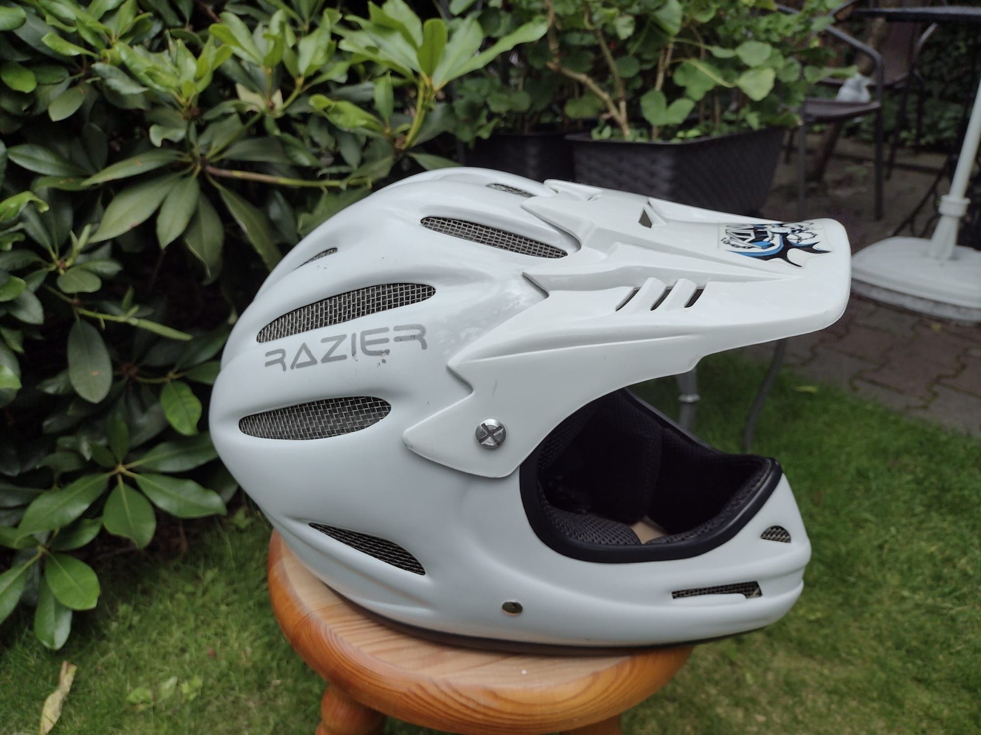 Kask rowerowy na całą twarz RAZIER