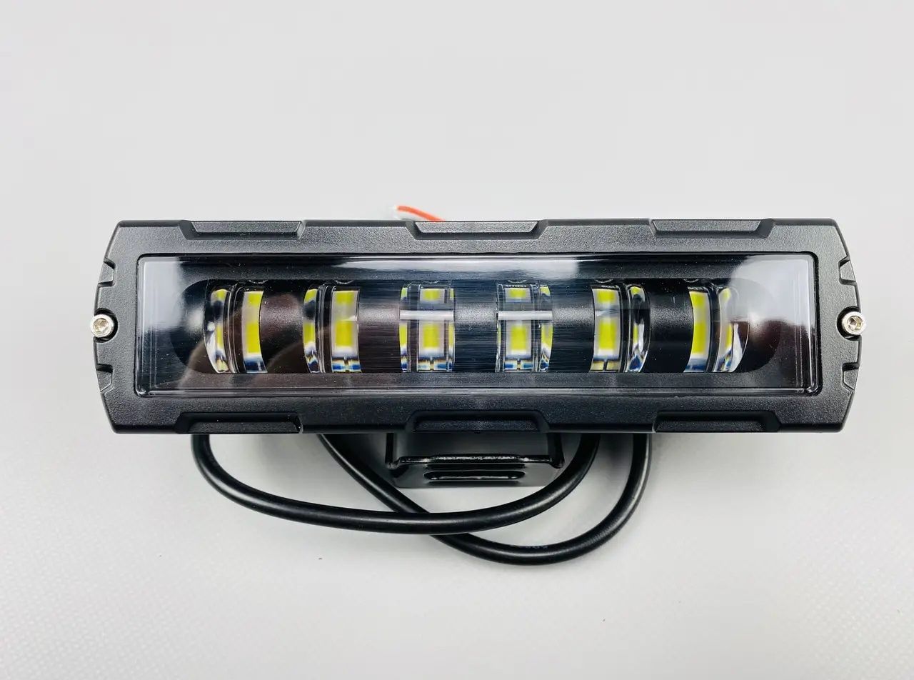 Прямокутна протитуманна світлодіодна фара LED 6 Led діодів 3D