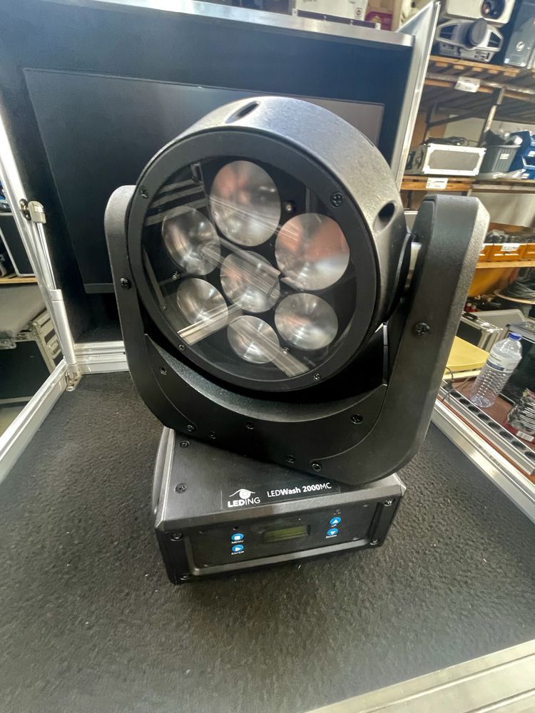 Moving head Wash