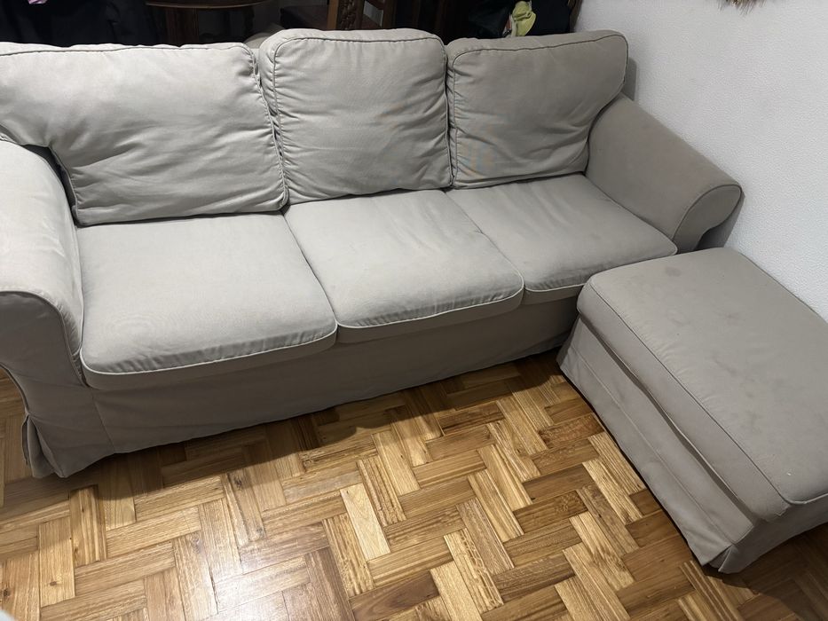 Sofá 3 Lugares com Puff – Excelente Estado