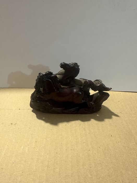 Estatueta de 2 cavalos