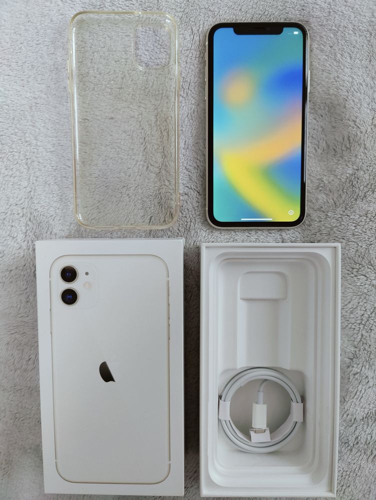 iPhone 11 4/128GB biały