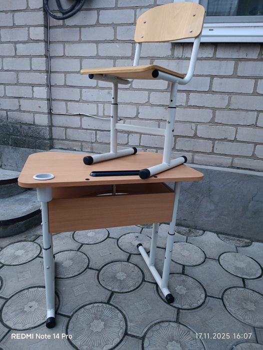 Парта школьная( трансформер)