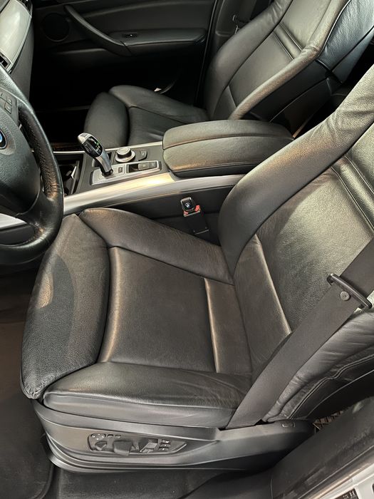 Автомобіль BMW X5