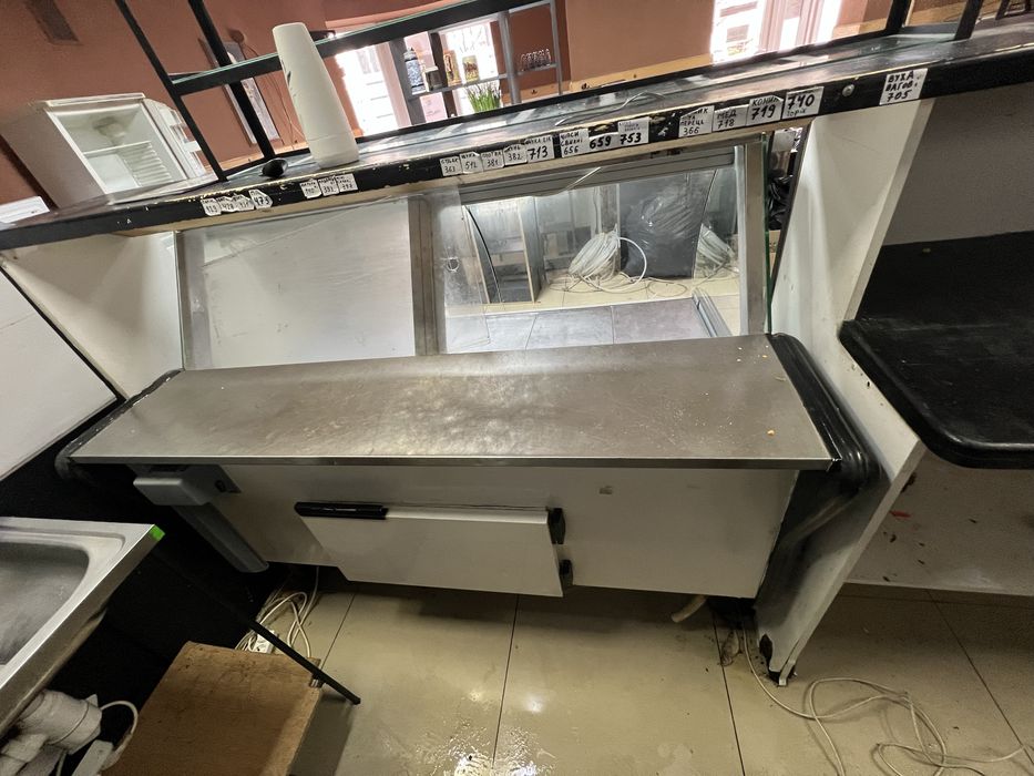 Холодильник вітрина