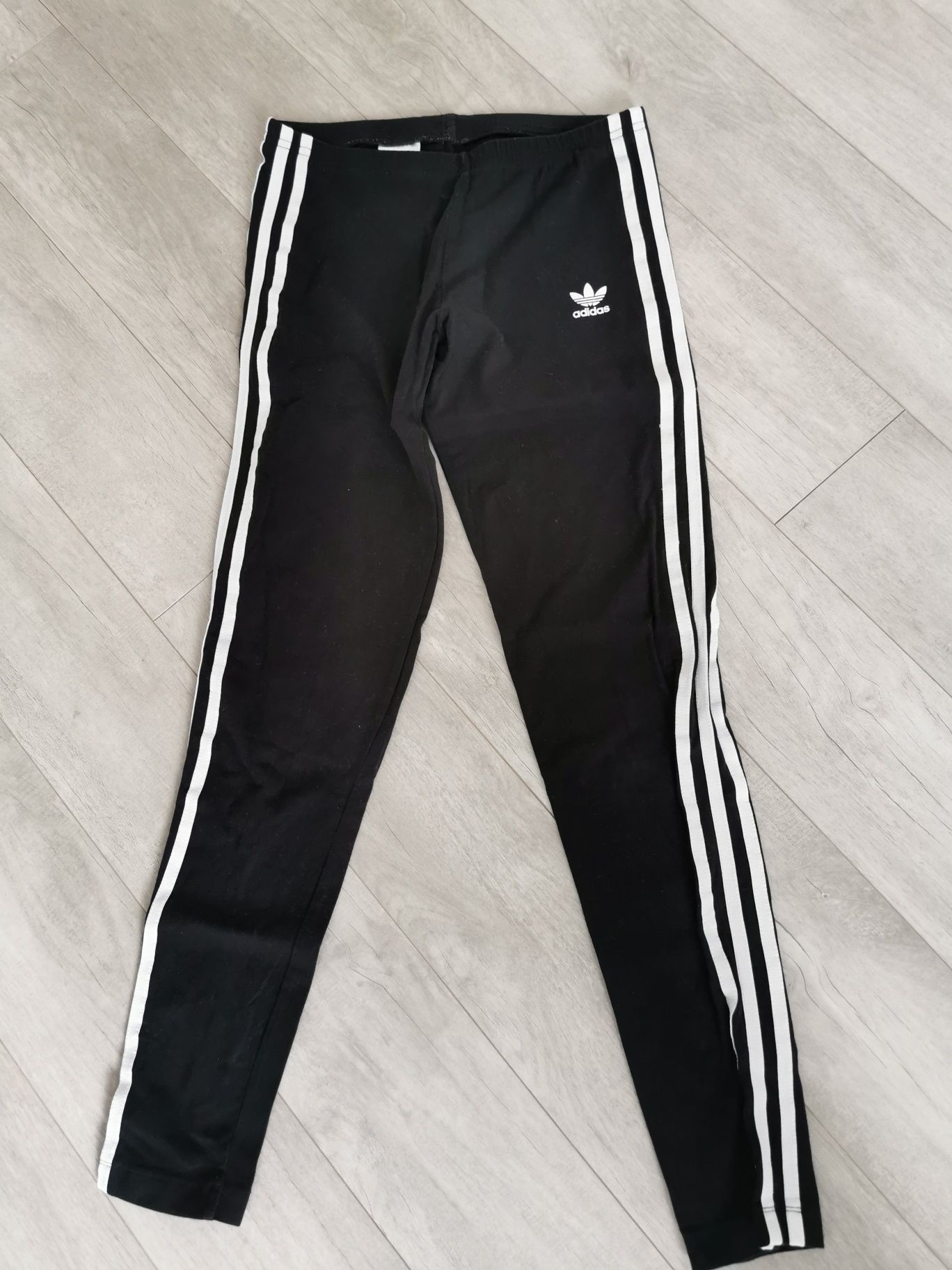 Legginsy Adidas 164