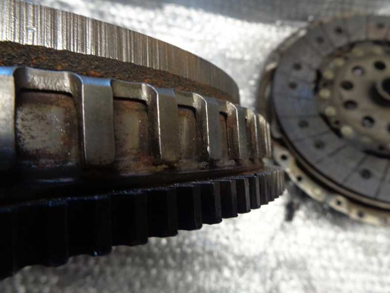 Koło Dwumasowe sprzęgło Focus Mondeo Galaxy 2.5 T HUWA HYDA