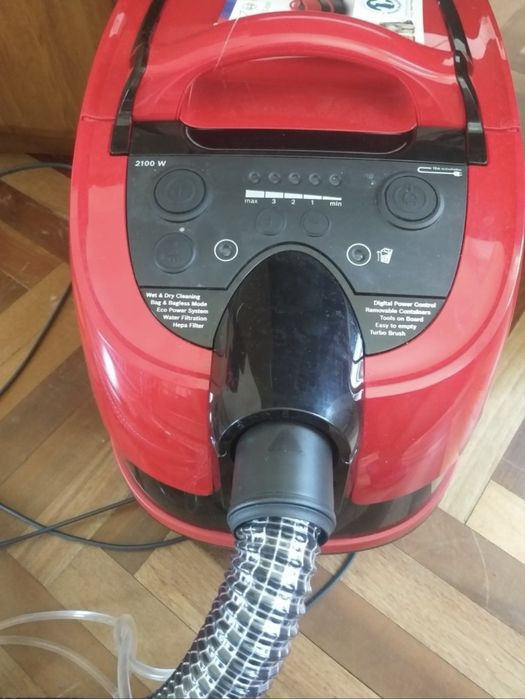 Моющий пылесос Bosch