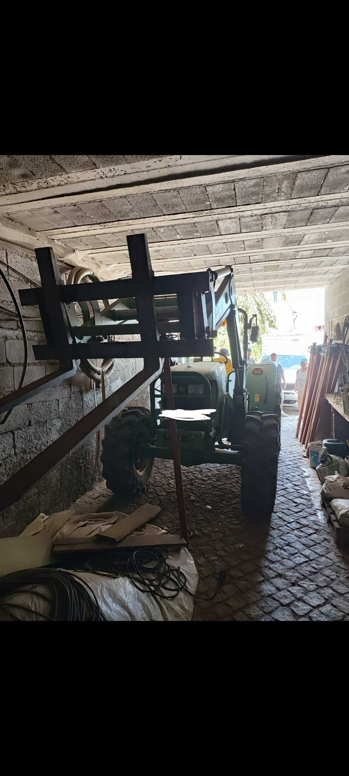 Trator John deer 65cv