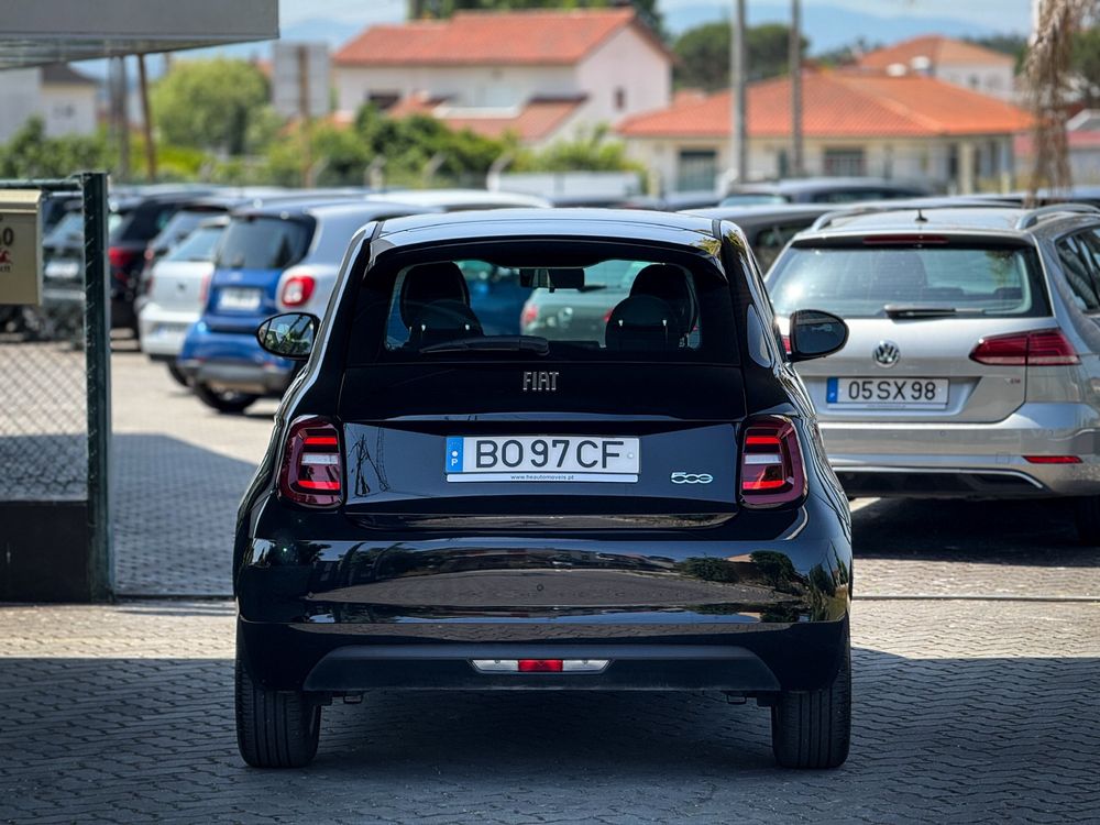 Fiat 500e Icon 42 kWh c/ IVA Dedutível