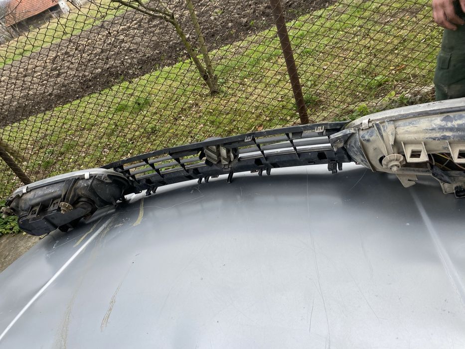 Фари на ГОЛЬФ 3 коплект ( також є багато запчастин )