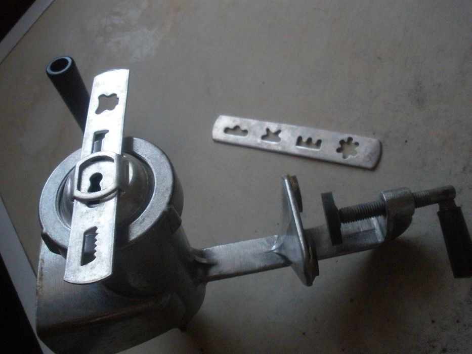 Новая приставка для приготовления печенья для мясорубки, СССР.