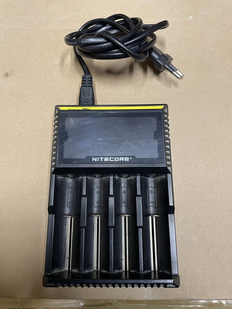 Nitecore Digicharger D4 Ładowarka do akumulatorów baterii Okazja!