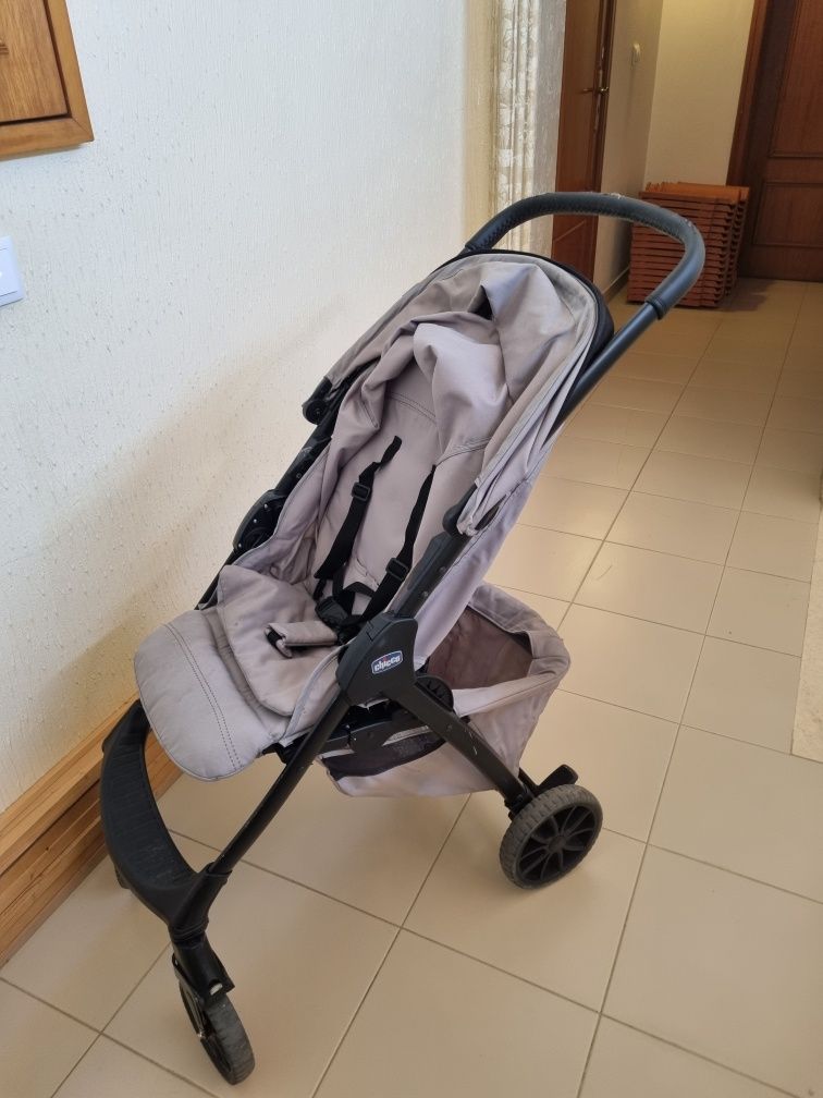 Ovinho bebé +carrinho+base auto chico
