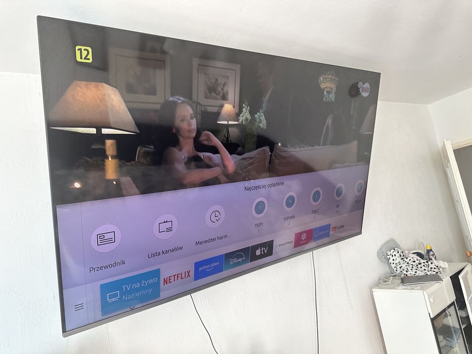 Telewizor Samsung premium UE82NU8002
