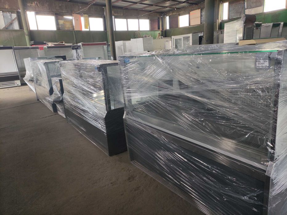 Продам вітрини холодильні для магазину