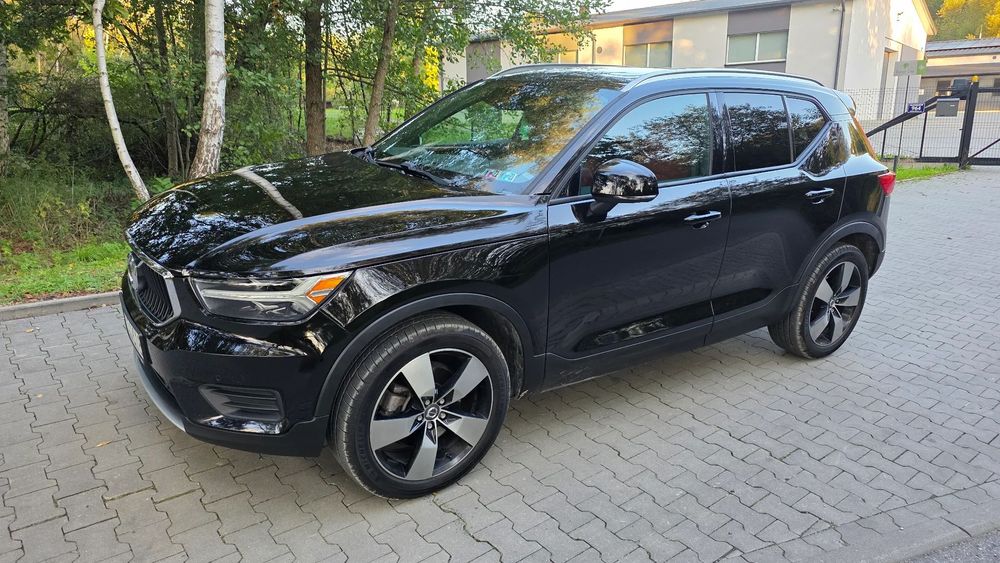 Volvo XC 40 Volvo XC40 T5 Momentum 4x4