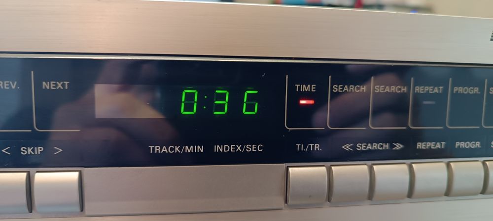 CD Diora, MacWatts 0422, 0421, Dyskofonu 042 Unitra, wyświetlacz LED.