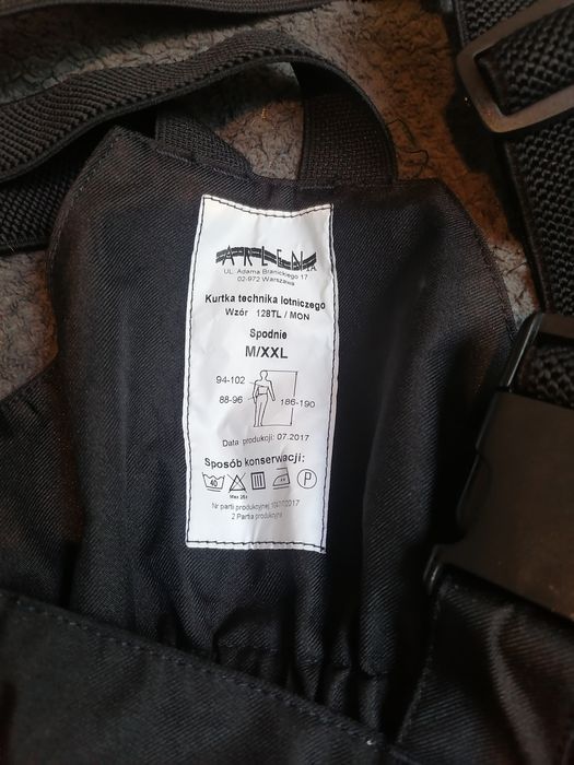 Spodnie ochronne nieprzemakalne.