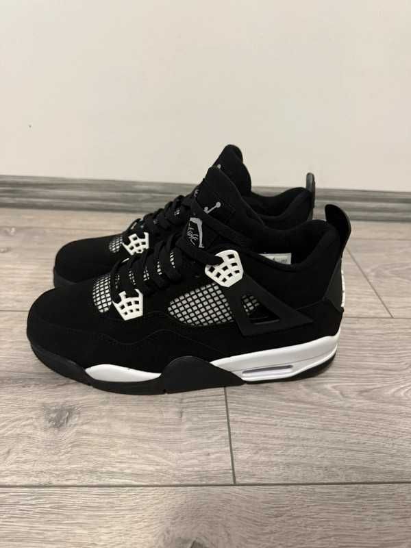 Jordan 4 Retro White Thunder Rozmiar 41
