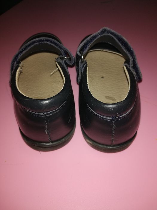 Sapatos em  pele azul marinho 25