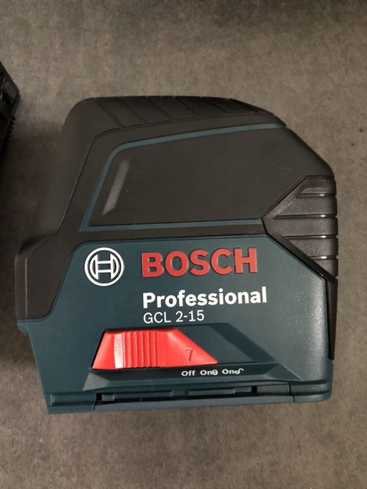 Лінійний нівелір Bosch GCL 2-15